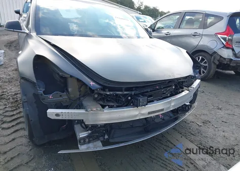 2019 Tesla Model 3 Long Range/Mid Range/Standard Range/Standard Range Plus z USA, uszkodzony, nr VIN 5YJ3E1EA6KF362425